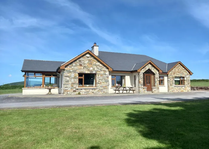 Four Seasons Homestay *