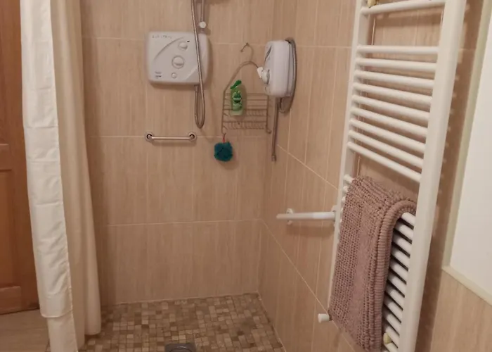 Four Seasons * Waterford